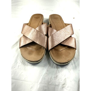 UGG Ugg Kari Flip Flop rose gold leather Sandals Womens Sz 6.5